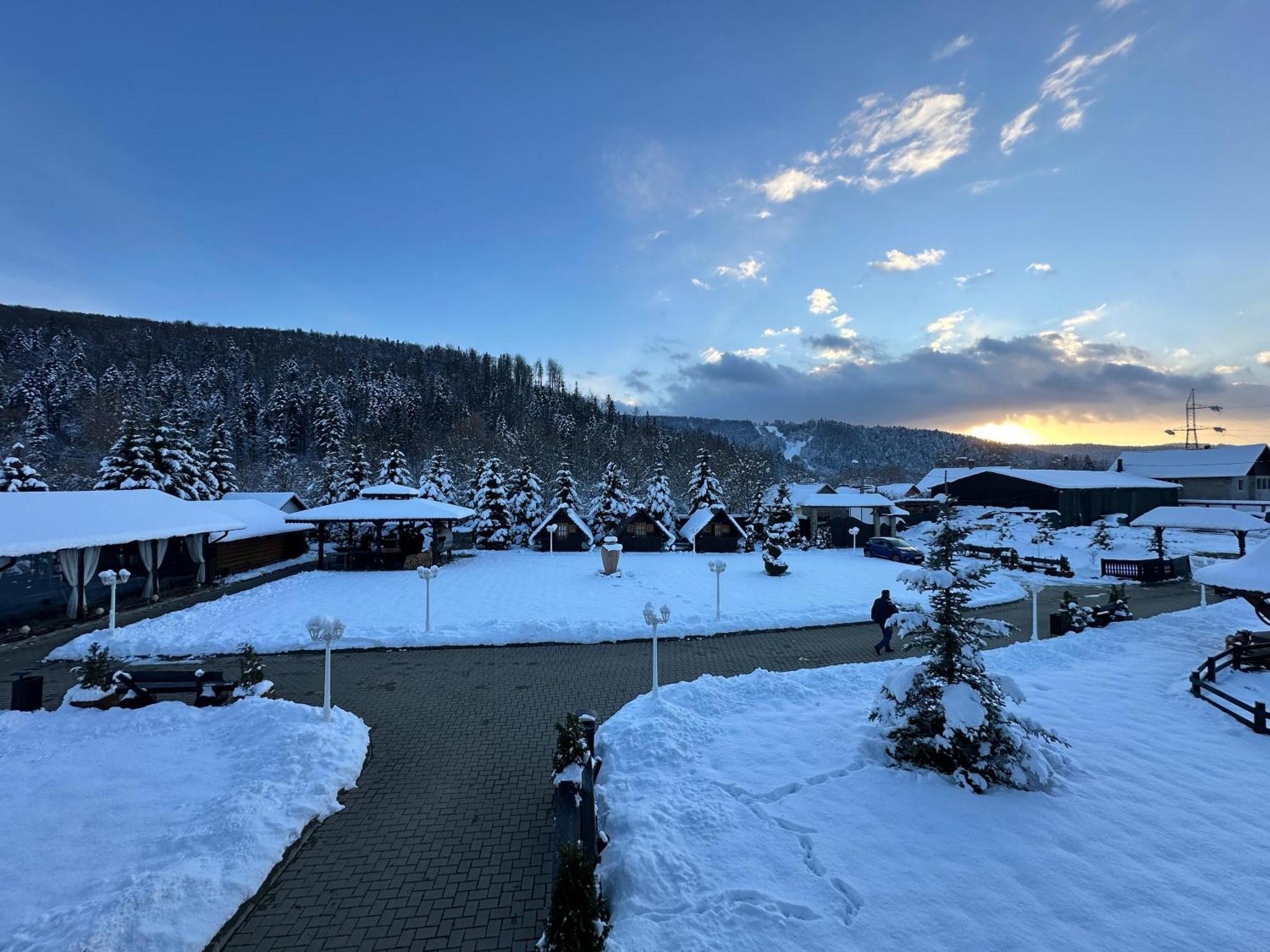 Niro Residence Gura Humorului Eksteriør bilde